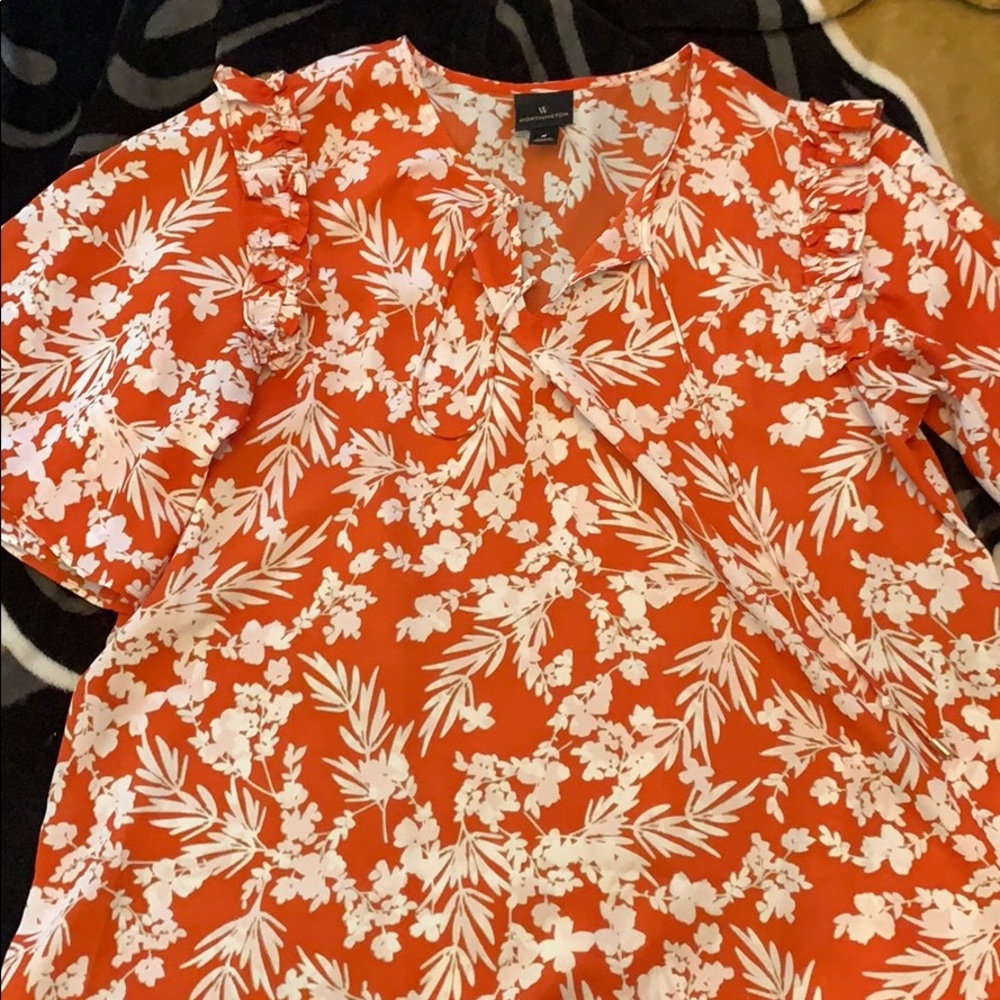 Worthington top, size M.